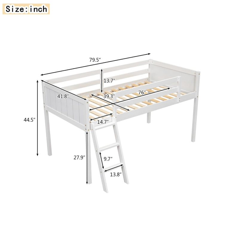 Lit mezzanine bas blanc en bois massif de taille double avec échelle et chicane de clôture, et support de lattes en bois pour chambre à coucher