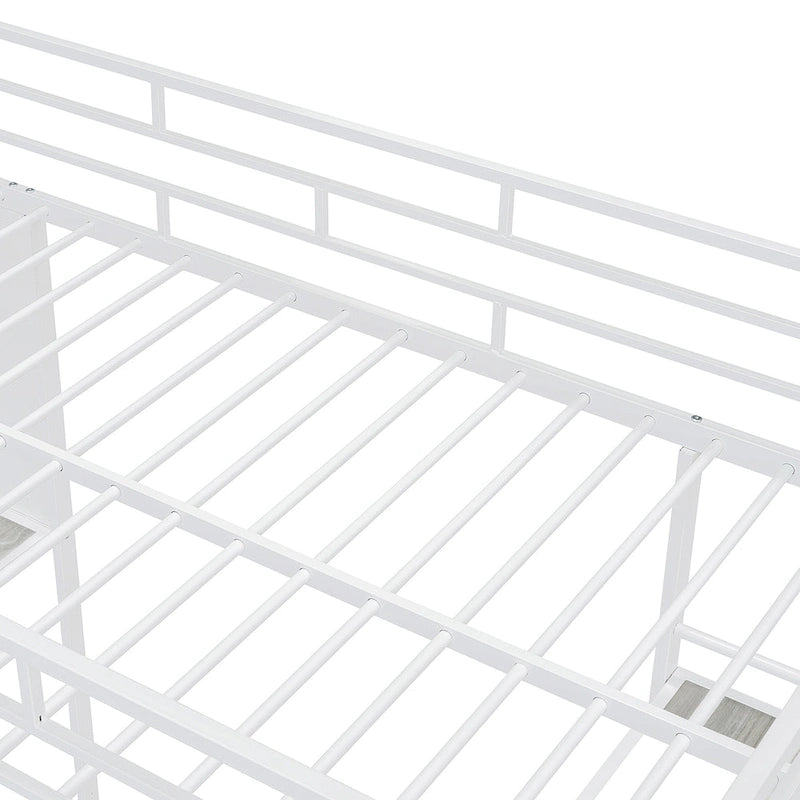 Lit mezzanine double en métal blanc avec étagères